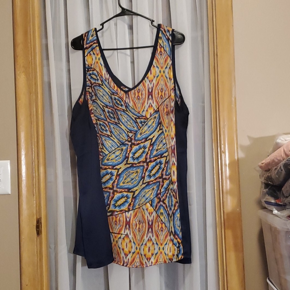Multicolor tank